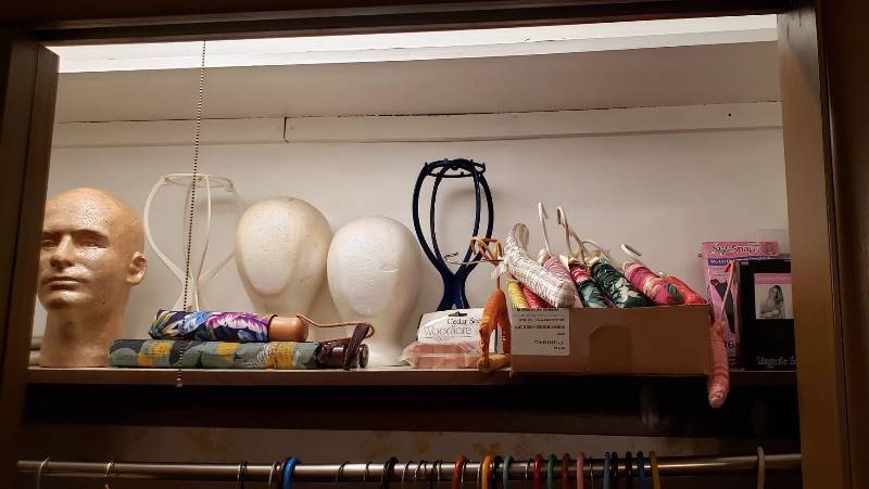 lot 2755 image: Contents of Top of Closet