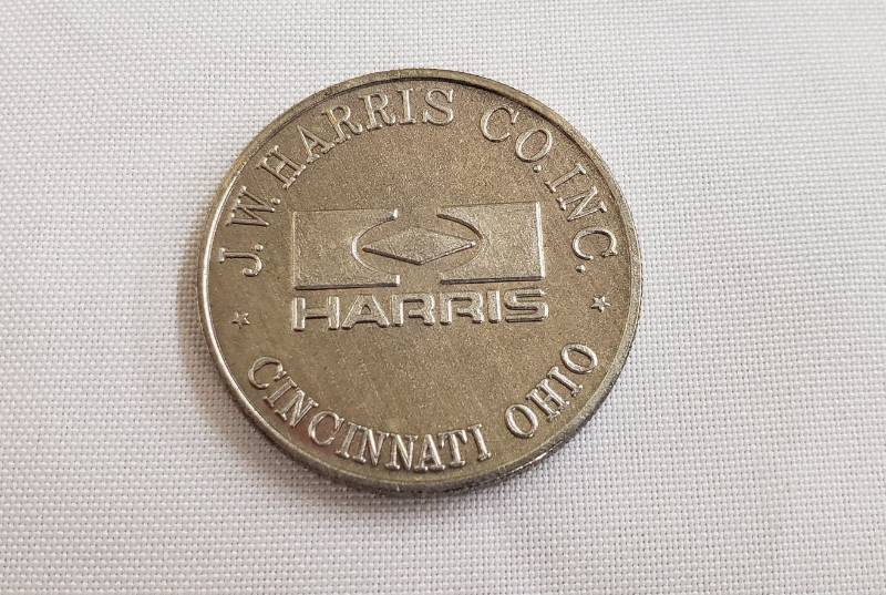 lot 2772 image: J.W. Harris Co. Inc. Cincinnati, OH One Troy Ounce .999 Silver Coin