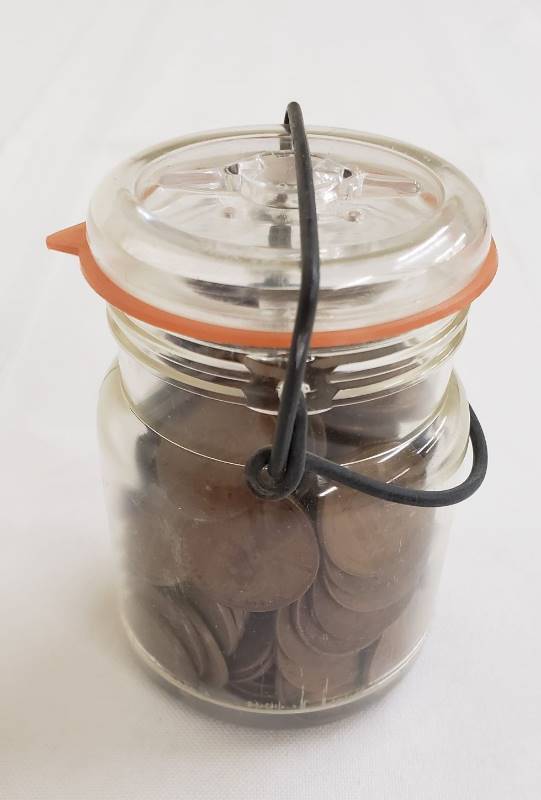 lot 2791 image: Small Container (3in. tall) full of Lincoln Wheat Cents