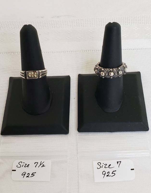 lot 2826 image: Lot of 2 Ladies Rings - 925 - Sizes in Pictures