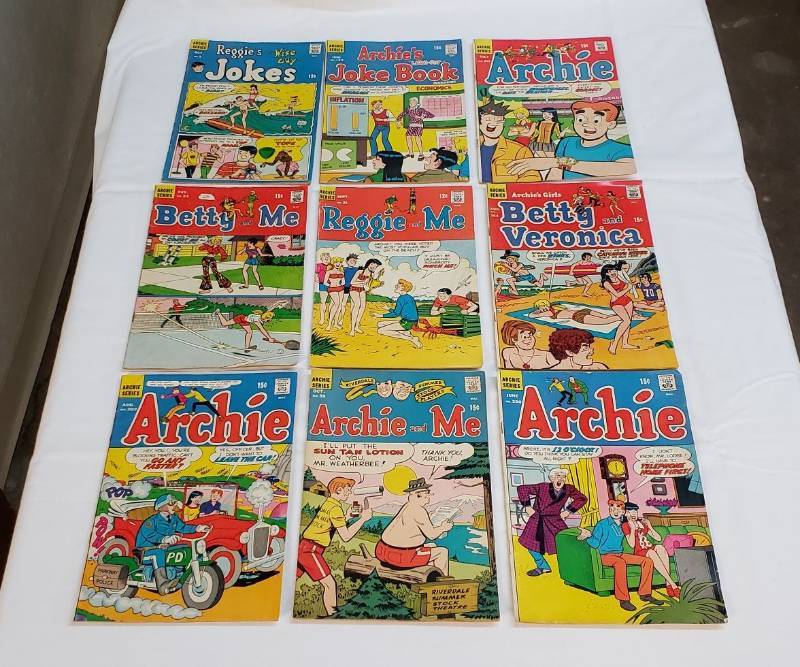 lot 2877 image: Lot of Vintage Archie Series Comic Books (9 Total)