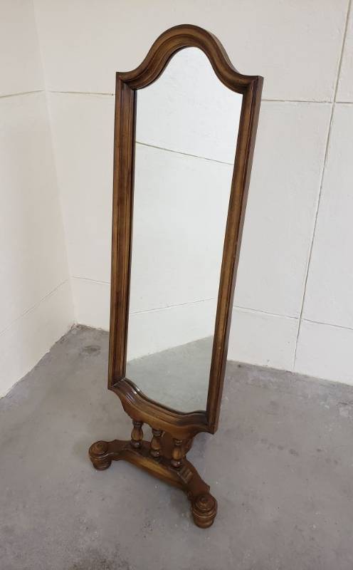 lot 2906 image: Mid Century Floor Mirror with Adjustable Tilt
