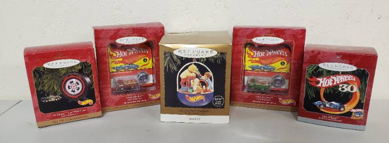 lot 2910 image: Hallmark Keepsake Ornament - Hot Wheels Collection (5 Total)
