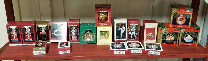 lot 2973 image: Lot of Hallmark Keepsake Ornaments - Assortment
