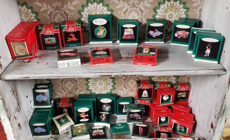 lot 2976 image: Lot of Hallmark Keepsake Miniature Ornaments - Various Characters