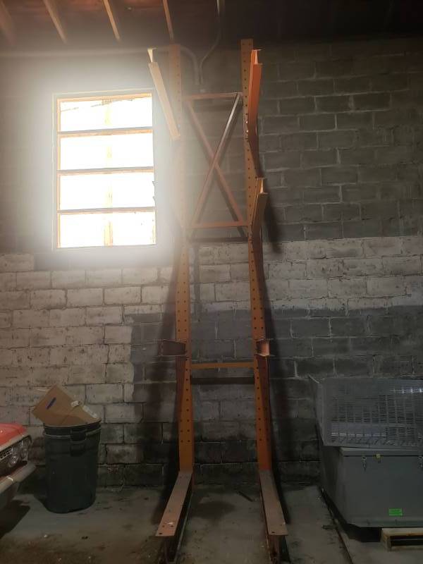lot 1480 image: HD cantilever single sided rack- 16 ft tall