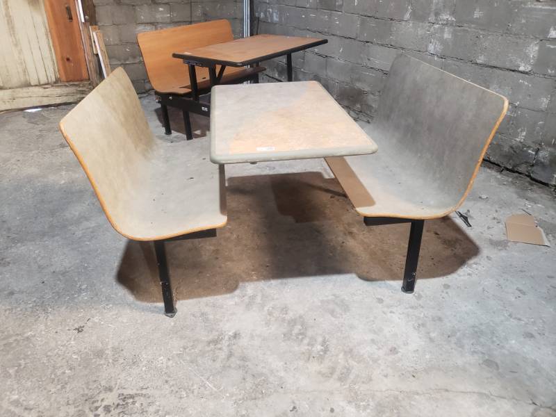 lot 1483 image: Booth style dining table- 1 pc unit-
