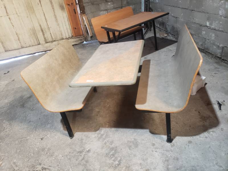 lot 1484 image: Booth style dining table- 1 pc unit-