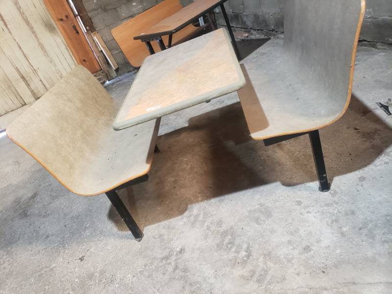 lot 1489 image: Booth style dining table- 1 pc unit-