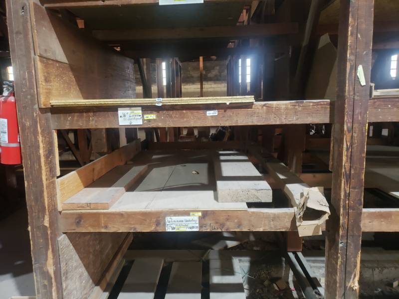 lot 1504 image: Assorted lumber