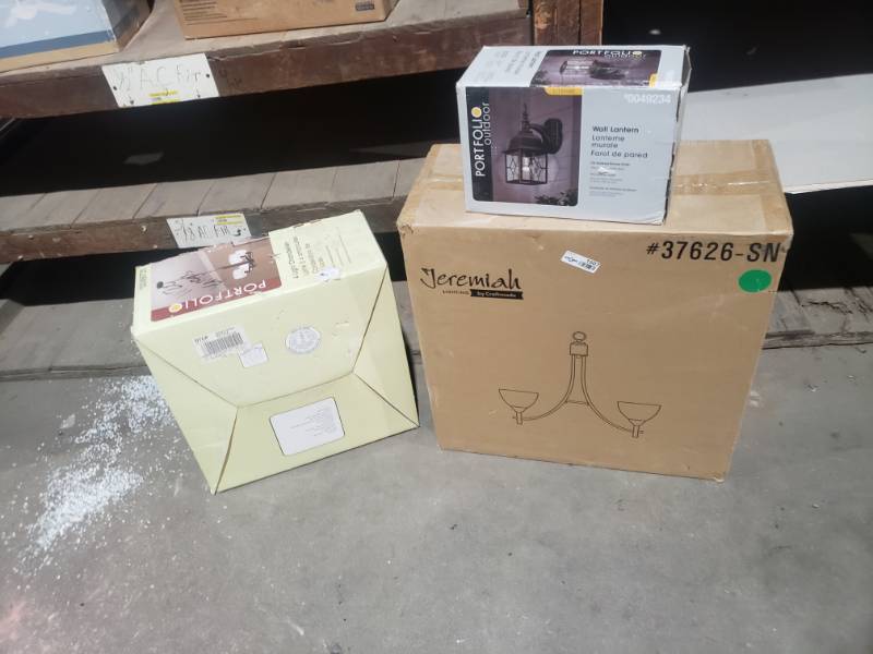 lot 1507 image: 3 new light fixtures