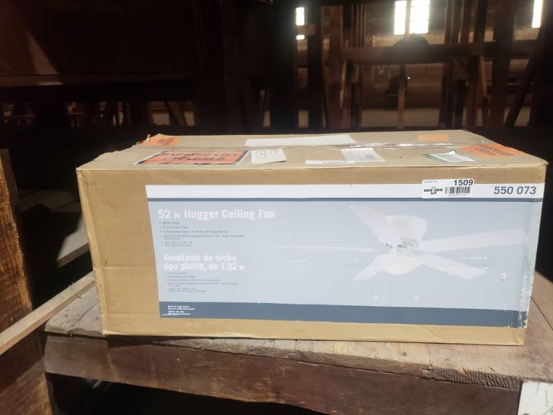lot 1509 image: 52 hugger ceiling fan in box