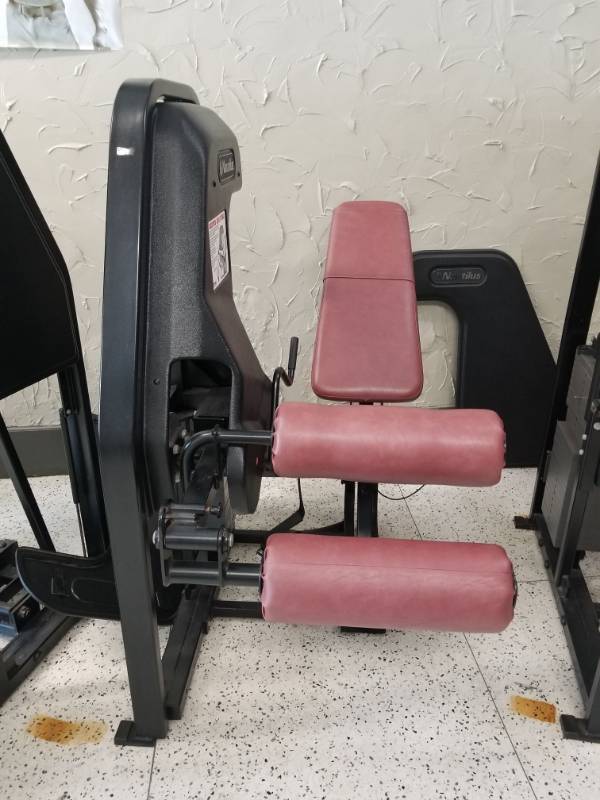 lot 6855 image: Nautilus Seated Leg Curl