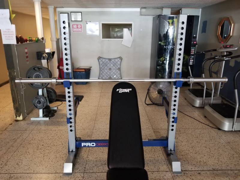 lot 6868 image: 7ft Barbell With Clamps
