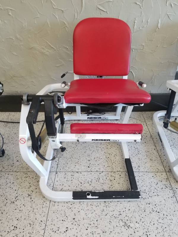 lot 6877 image: Keiser Air 250 Leg Extension Machine