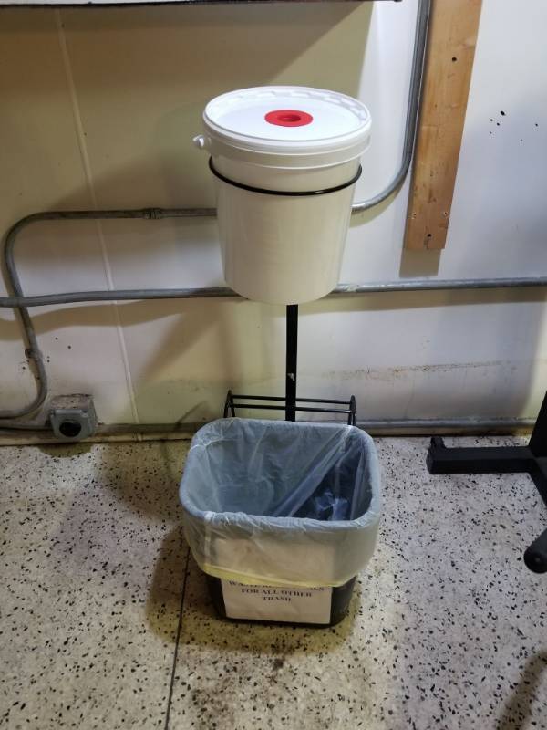 lot 6908 image: Cleaning Wipe Stand, Container, Trash Can