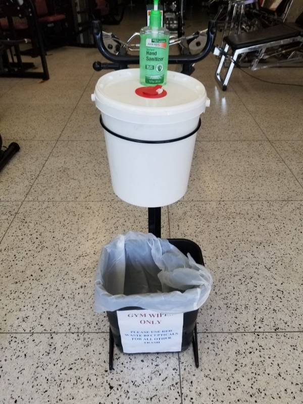 lot 6916 image: Cleaning Wipe Stand, Container, Trash Can