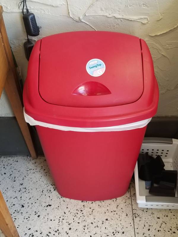 lot 6917 image: Red Trash Can, Pink Clock