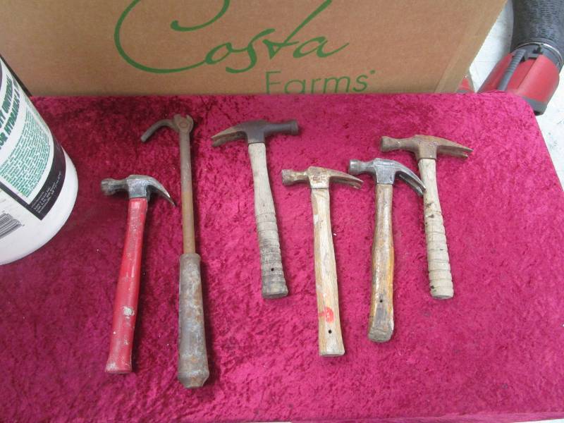 lot 2817 image: Claw Hammers Lot