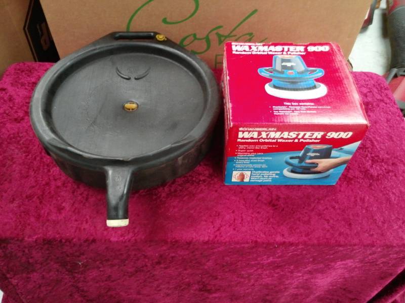 lot 2784 image: Oil change Drain Pan and WaxMaster 900