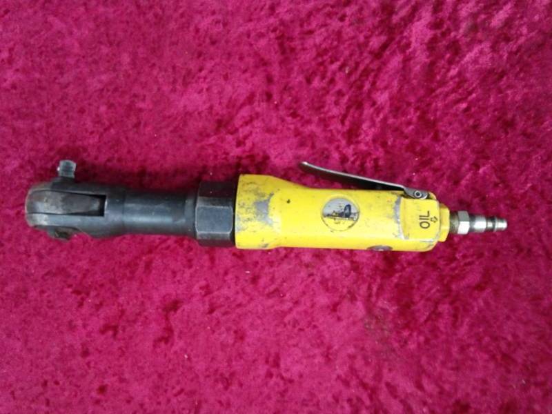 lot 2794 image: Air Tools Pneumatic Socket Wrench