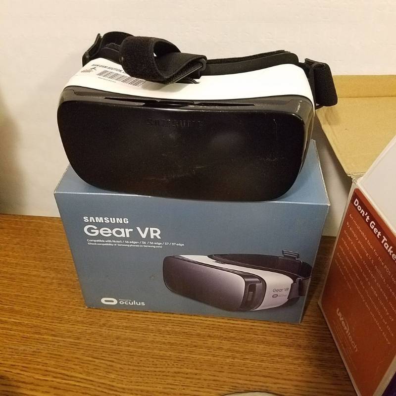 lot 3311 image: (2) Oculus gear VR virtual reality- 1 new in box