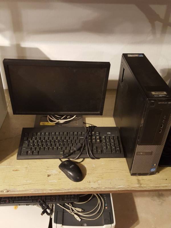 lot 3392 image: Dell Optiplex 3010 computer with monitor keyboard and mouse. Intel i3-3240 3.40GHZ , 4GB DDR3 Ram, 500GB HDD, Windows 7 Pro Installed with attached COA.