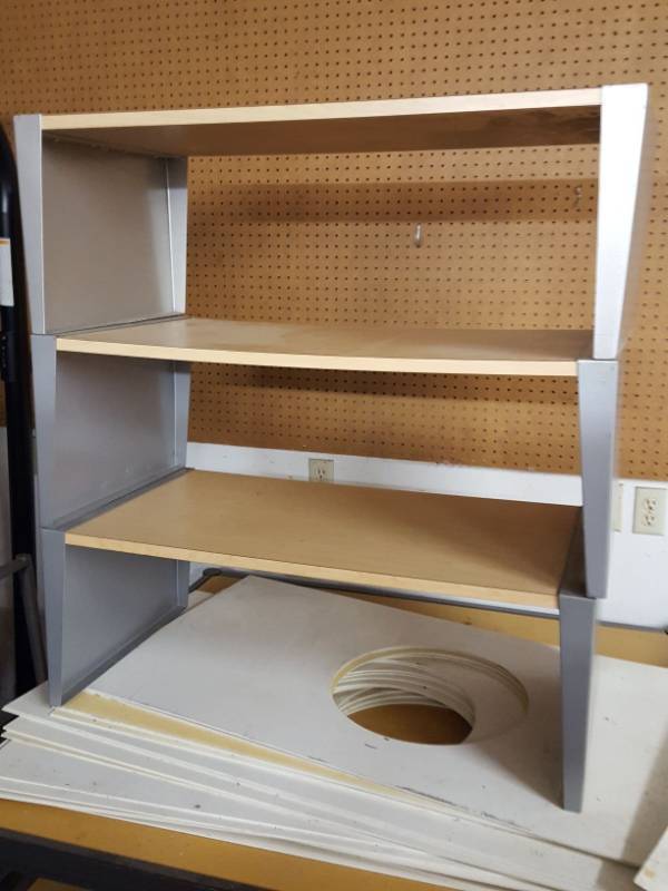 lot 3403 image: 3 stacking tables
