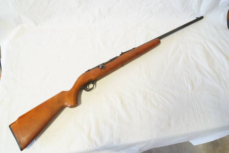 lot 7132 image: .22 Cal. Rifle .22 Short - .22 Long or .22 Long Rifle - WesternField M# M815 - USA