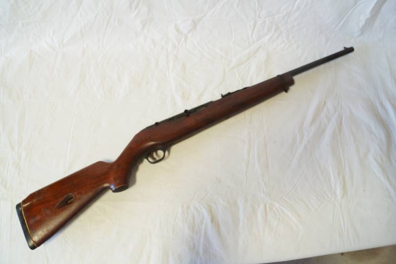 lot 7147 image: Mossberg - M#351C - .22 Long Rifle