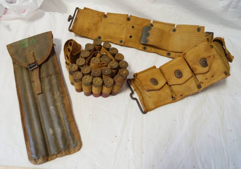 lot 7166 image: Vintage Field Gun Cleaning Kit - 12 & 20 Gauge Shotgun Shells - Ammo and Mag Belts