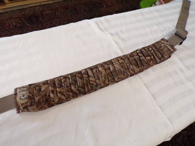 lot 1530 image: Greenhead Shotgun Shell Belt OSFM
