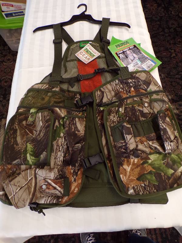 lot 1536 image: Primos Strap Turkey Vest sz XL2XL NWT