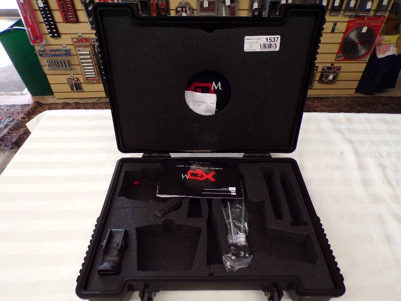 lot 1537 image: XDM Handgun Case w Accessories