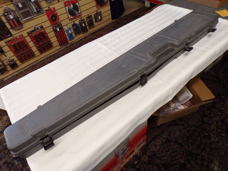 lot 1548 image: 48 Gun Guard Case
