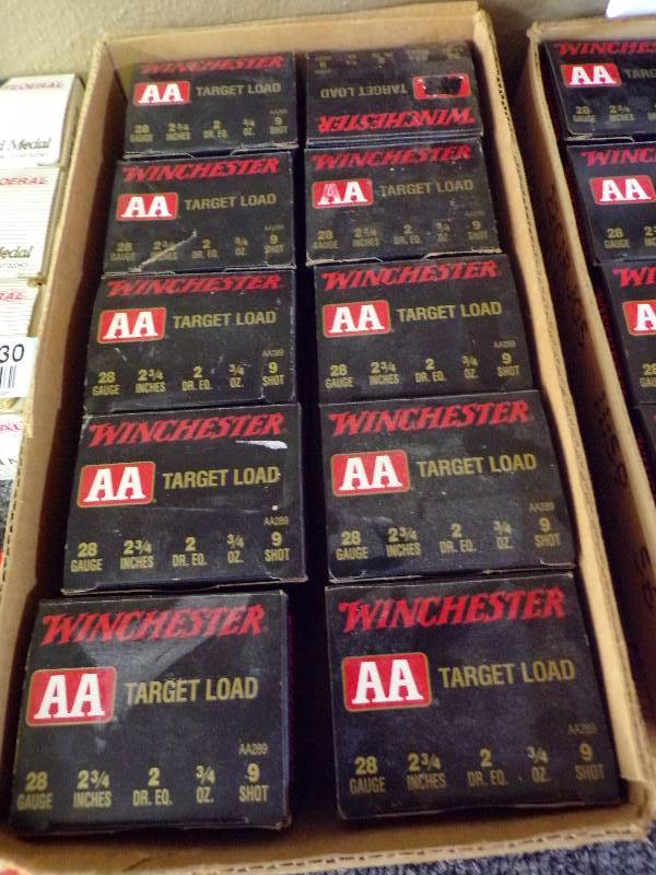 lot 1627 image: 10 Boxes 28 Ga. Reloads