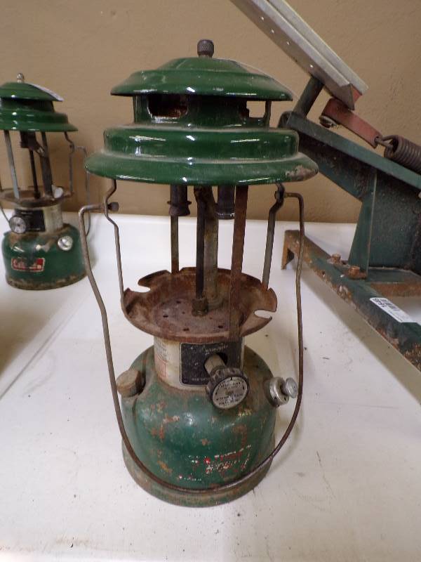 lot 1648 image: Coleman Lantern - no globe