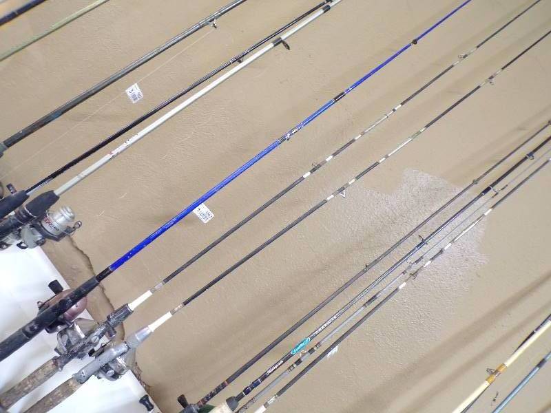 lot 1653 image: 3 Rod and Reel Combos