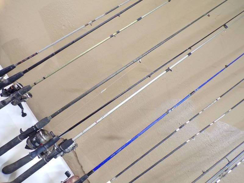 lot 1654 image: 3 Rod and Reel Combos