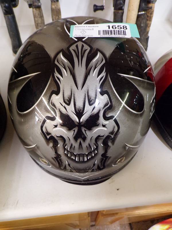 lot 1658 image: Motorcycle Helmet - Size Small