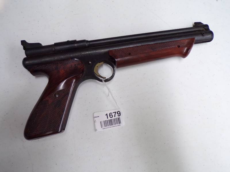lot 1679 image: Crosman Medalist II Model 1300 22 Cal.