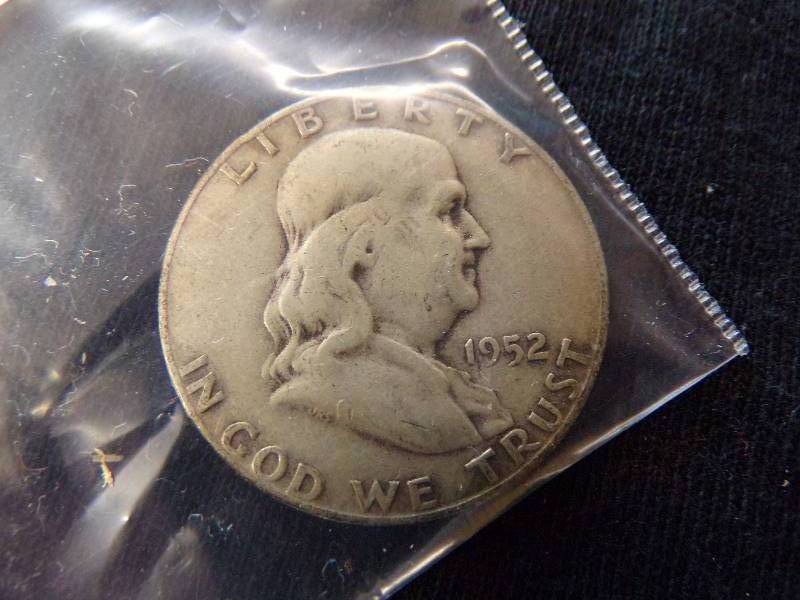 lot 3100 image: 1952 S  Franklin Half Dollar
