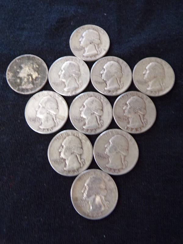 lot 3128 image: 11 - 1940s Quarters
