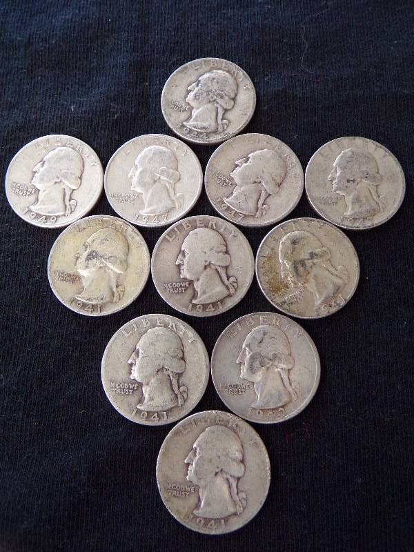lot 3130 image: 11 - 1940s Quarters