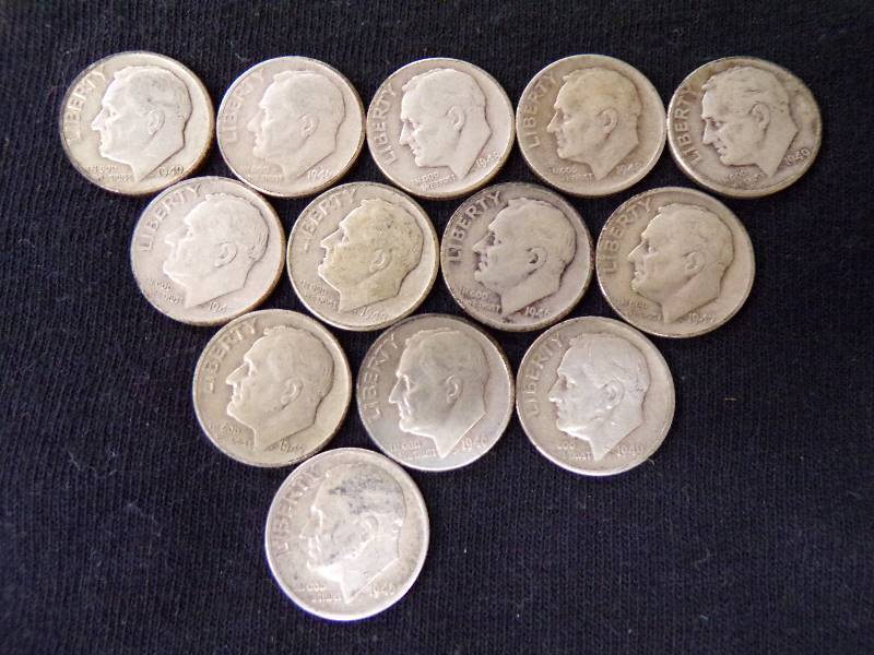 lot 3143 image: 13 - 1940s Roosevelt Dimes