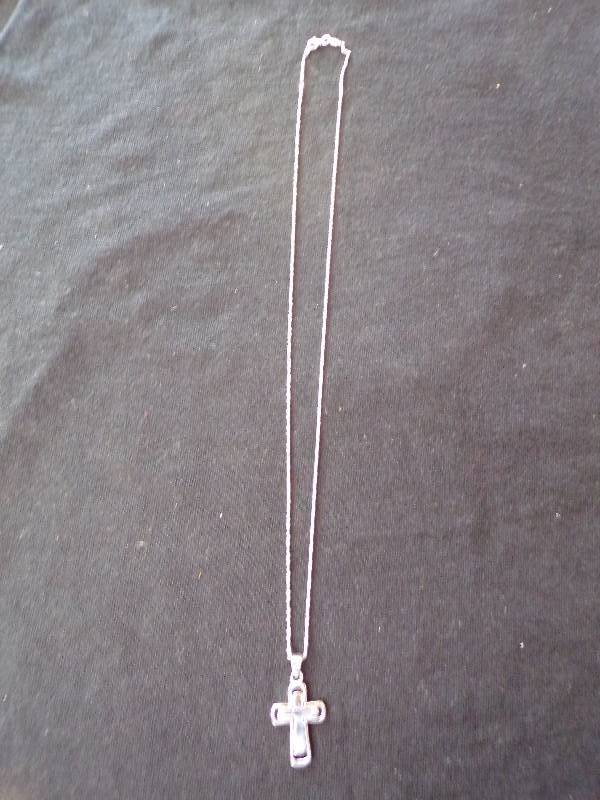 lot 3162 image: Italy 925 Necklace (only chain is silver)