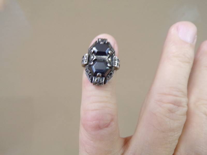 lot 3171 image: Sterling Silver Ring - Germany