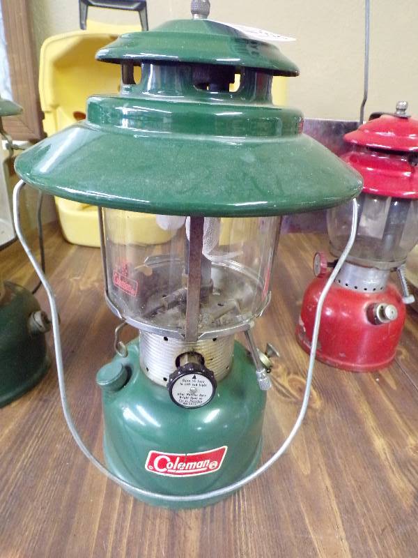 lot 1637 image: Coleman Lantern - 1971
