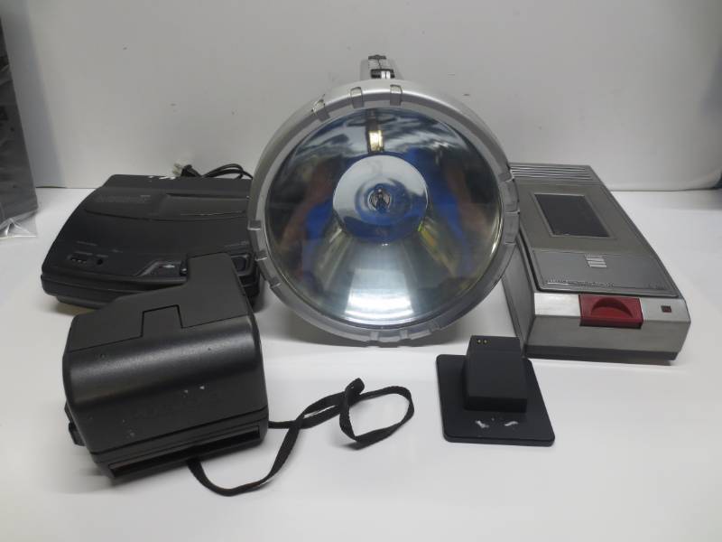 lot 1003 image: Lot of misc electronics