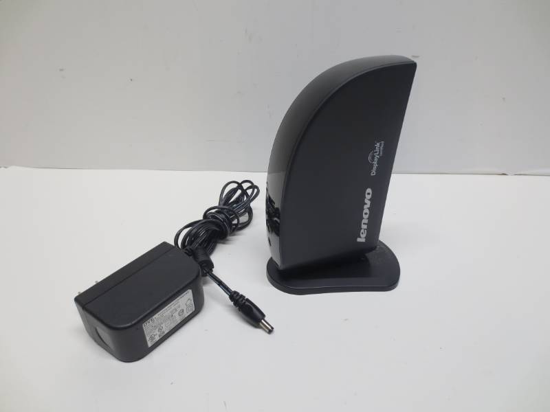 lot 1018 image: Lenovo docking station